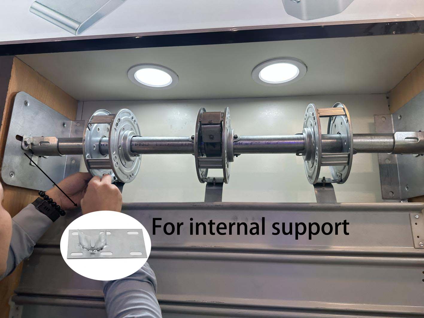 Customized roller gate shutter door parts shaft support side plate